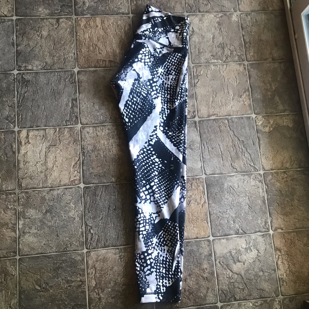 Lululemon crops